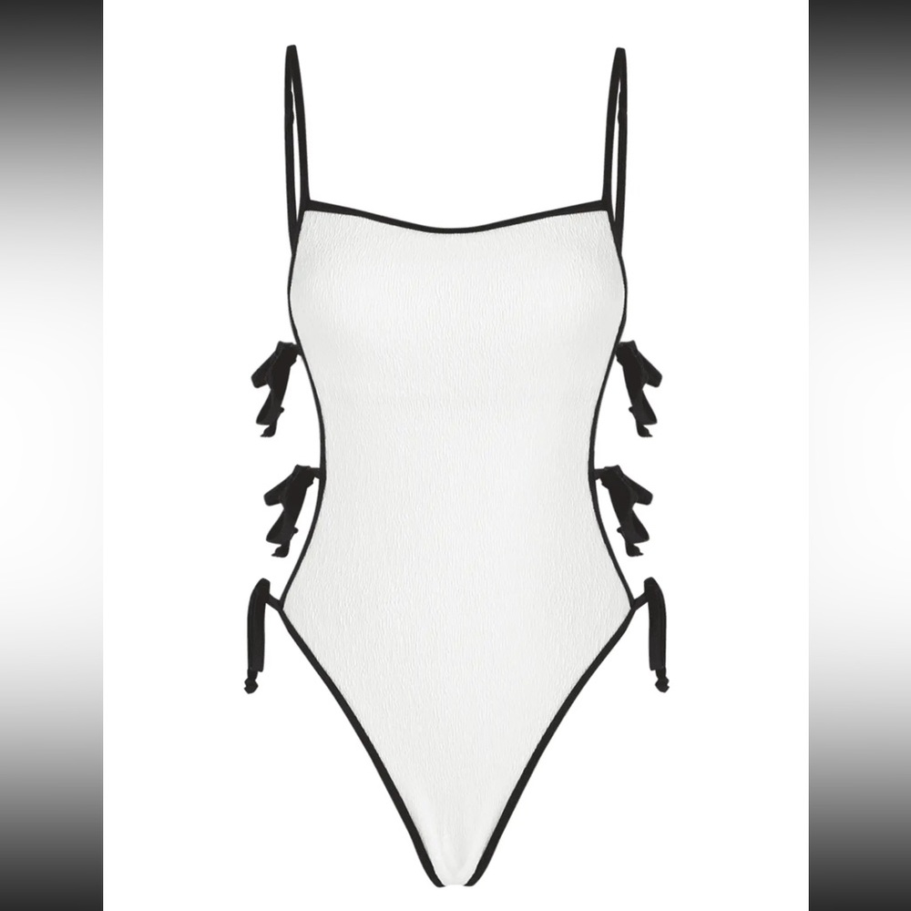 ZAFUL side tie textured, contrast binding one piece. New with tags